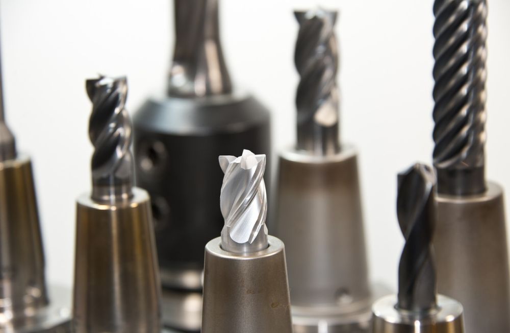 How to Choose End Mills for Performance in a Specific Manufacturing Application